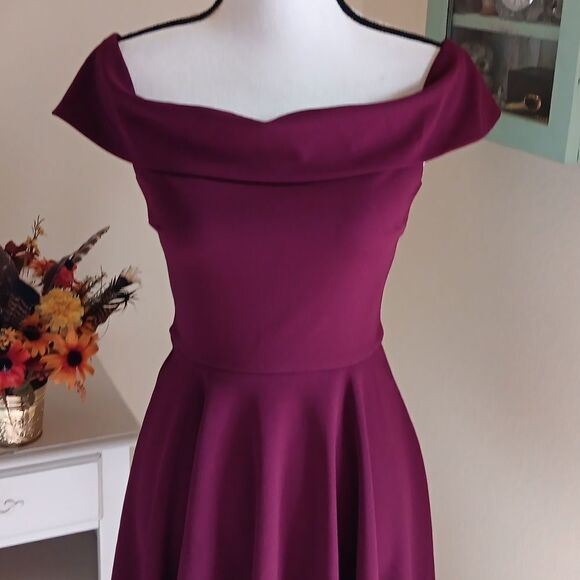 B. Darlin Fit and Flare Dress - Picture 3 of 12